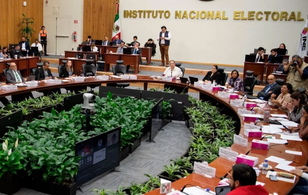 Garantiza INE voto de migrantes en el extranjero