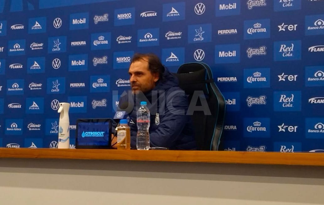 Ofrece disculpas el entrenador del Club Puebla a la afición por último lugar en torneo