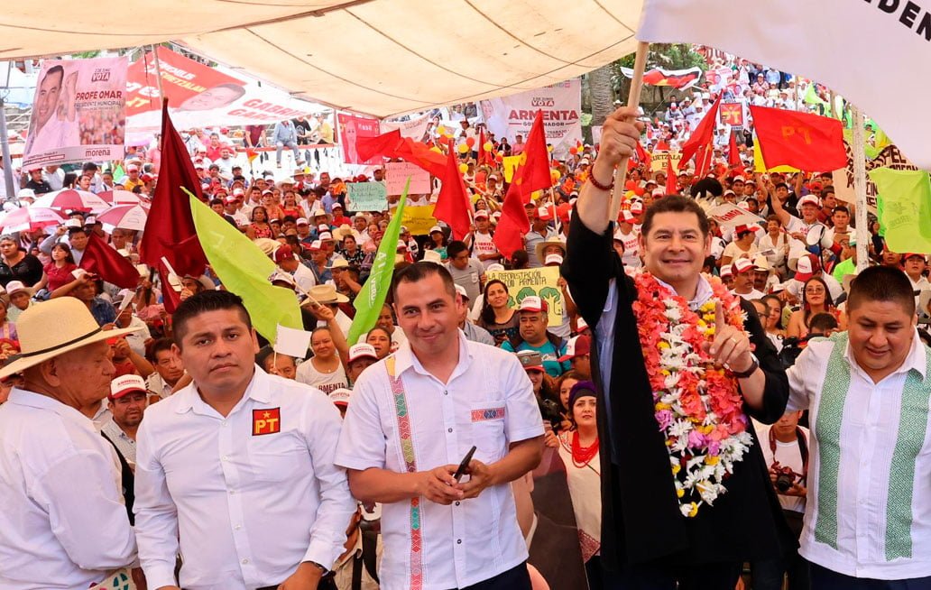 Vamos a reactivar la economía de la sierra nororiental con carreteras: Armenta