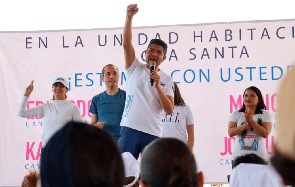 Eduardo Rivera presentó la Tarjeta de Salud