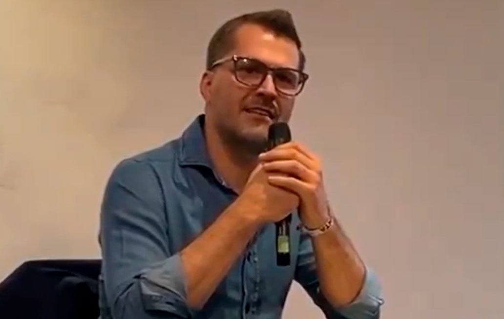 Llama Natale a Toño López a presentar denuncia formal por coacción del voto del Ayuntamiento de Puebla con tinacos azules