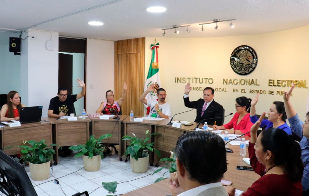 Avala INE Puebla la designación de funcionarios y consejeros suplentes para jornada electoral