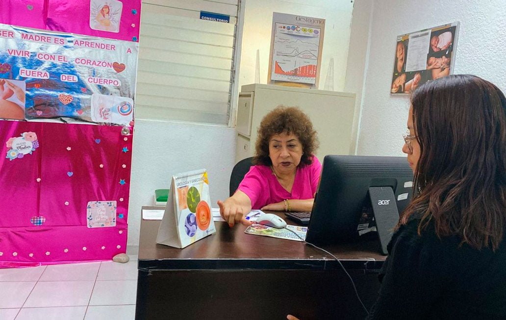 Ofrece SMDIF de Puebla consultas ginecológicas y de obstetricia en UMI