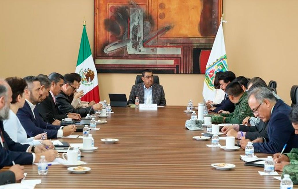 Llama gobernador de Puebla a municipios a que refuercen coordinación contra la inseguridad