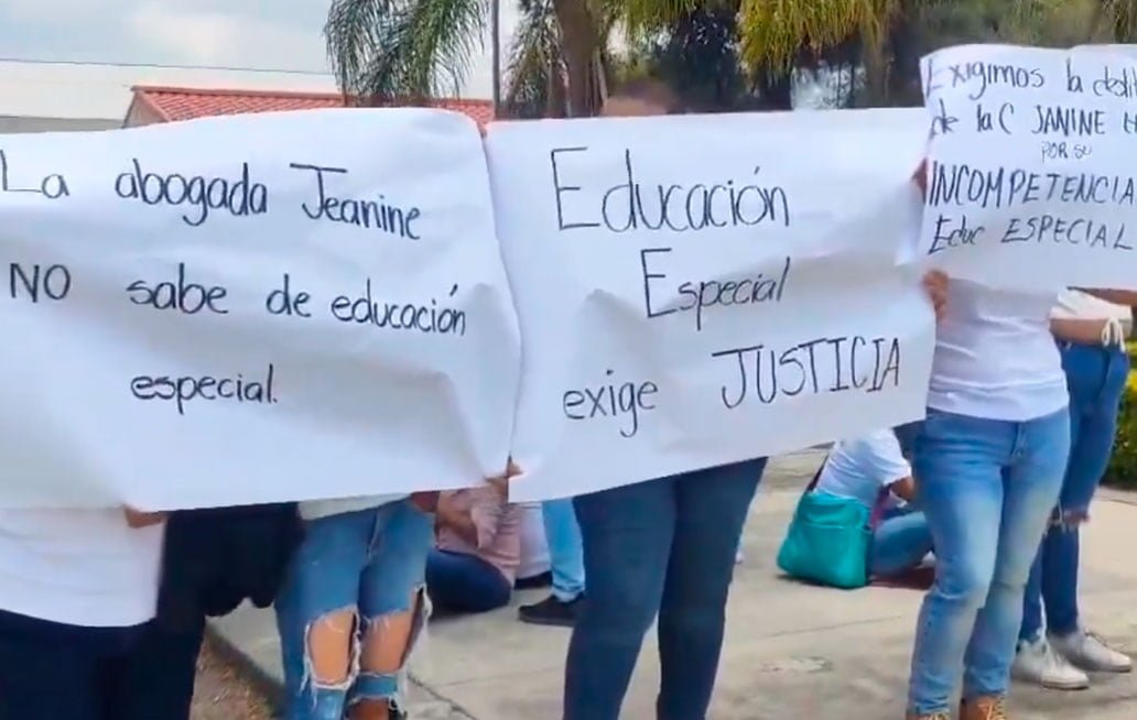 Anuncia SEP Puebla que reforzará su trabajo la Dirección de Educación Especial tras protestas
