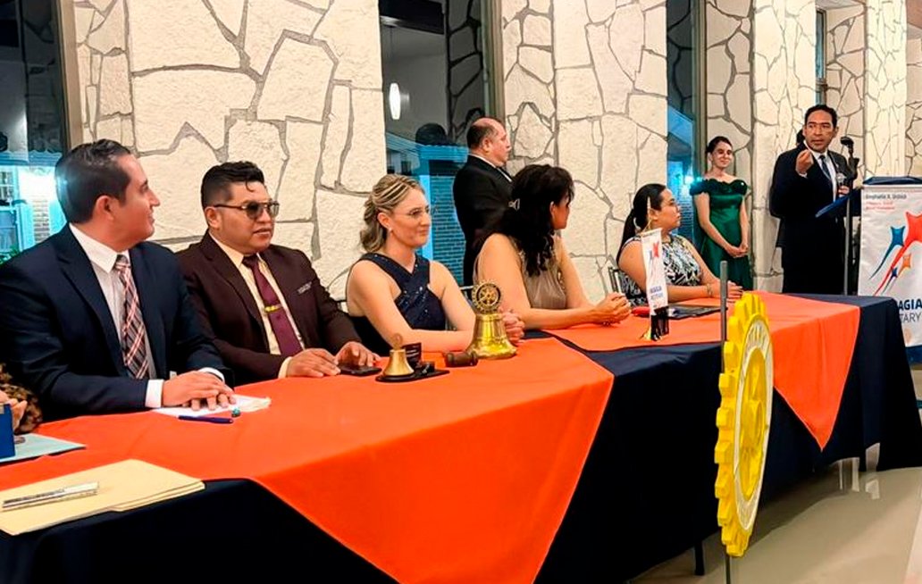 Club Rotario y Colegio de Bachilleres firman convenio