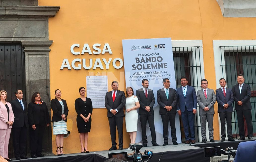 En Casa Aguayo Alejandro Armenta Mier presidió la colocación del Bando Solemne que lo acredita como Gobernador de Puebla