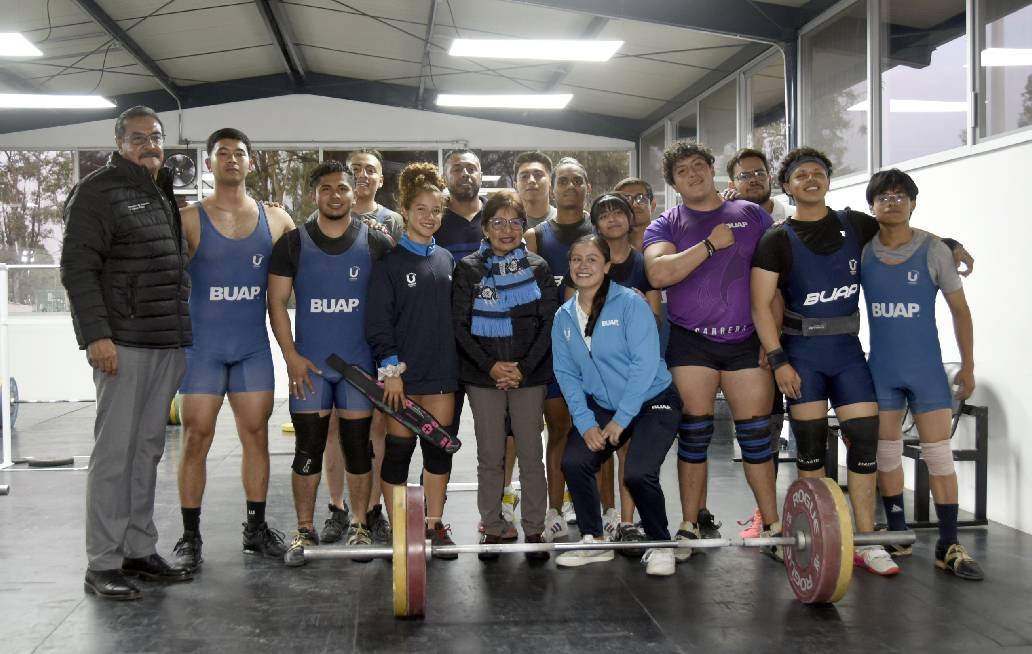 Inaugura la Rectora Lilia Cedillo ampliación del gimnasio para halterofilia
