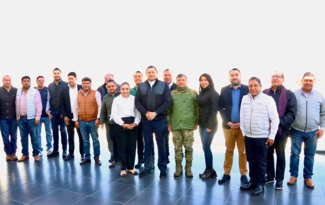 Armenta, gobernador de territorio, se reúne con ediles de la región Libres Oriental