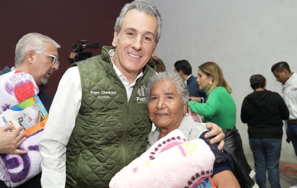 Encabezan Chedraui y MariElise Budib posadas navideñas en Xochimehuacan y Caleras