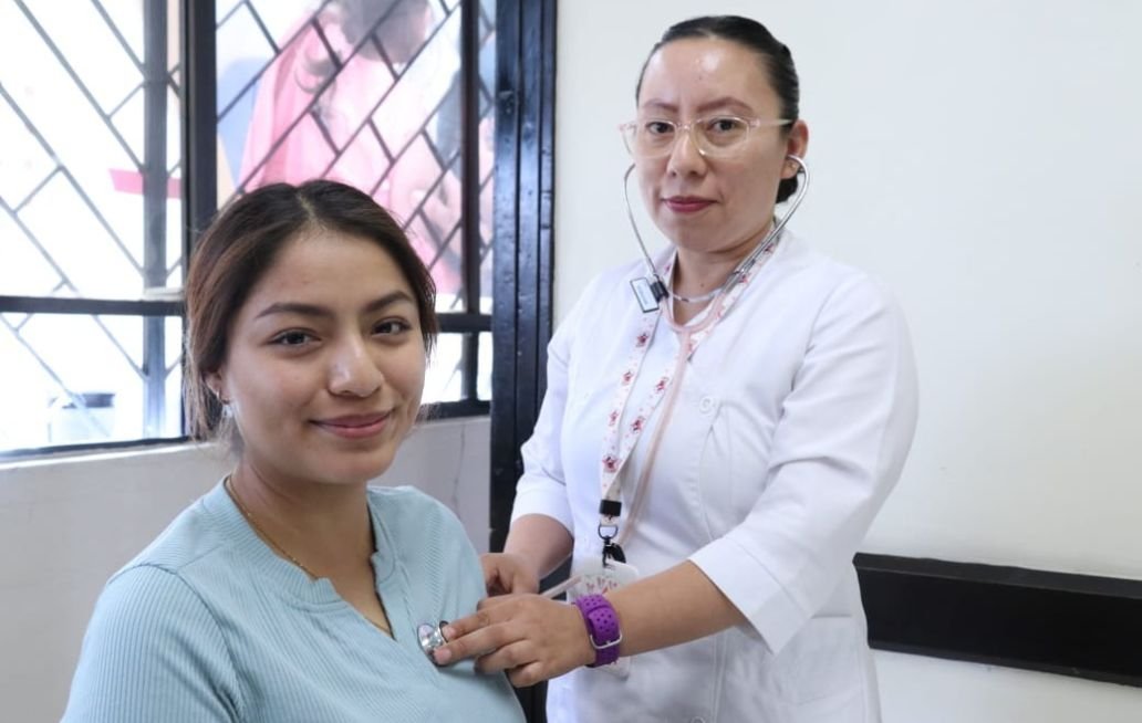 Ofrece SEDIF Puebla servicios de salud gratuitos para las familias