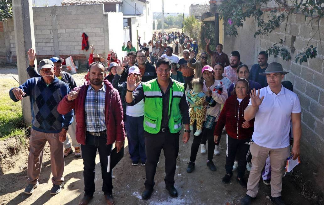 Omar Muñoz continúa arranque de obras en Cuautlancingo