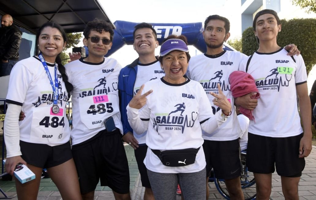 Participan más de 700 corredores en la primera Carrera de la Salud BUAP