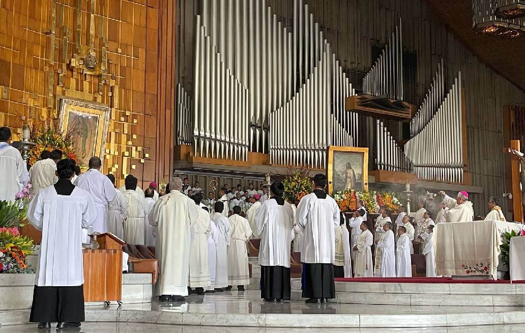 Arzobispo de Puebla pide a Virgen del Tepeyac por los migrantes y por la seguridad