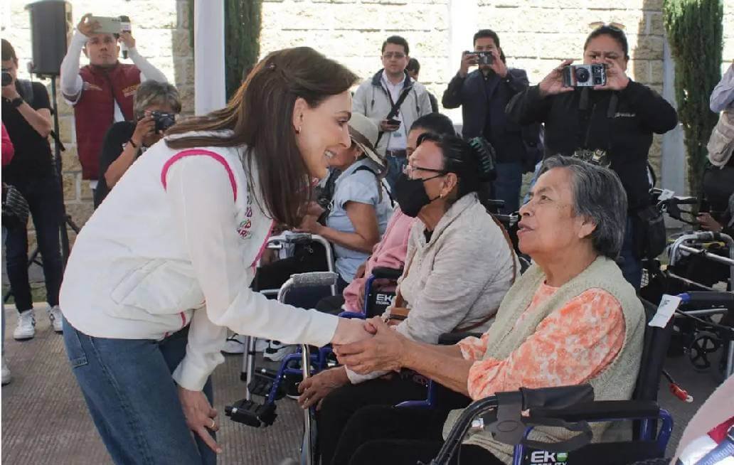 DIF municipal entrega aparatos funcionales