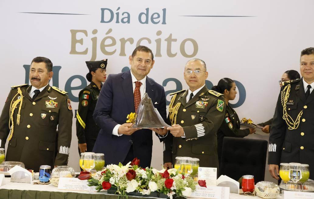 Ejército Mexicano garantiza la paz y la soberanía nacional: gobernador de Puebla