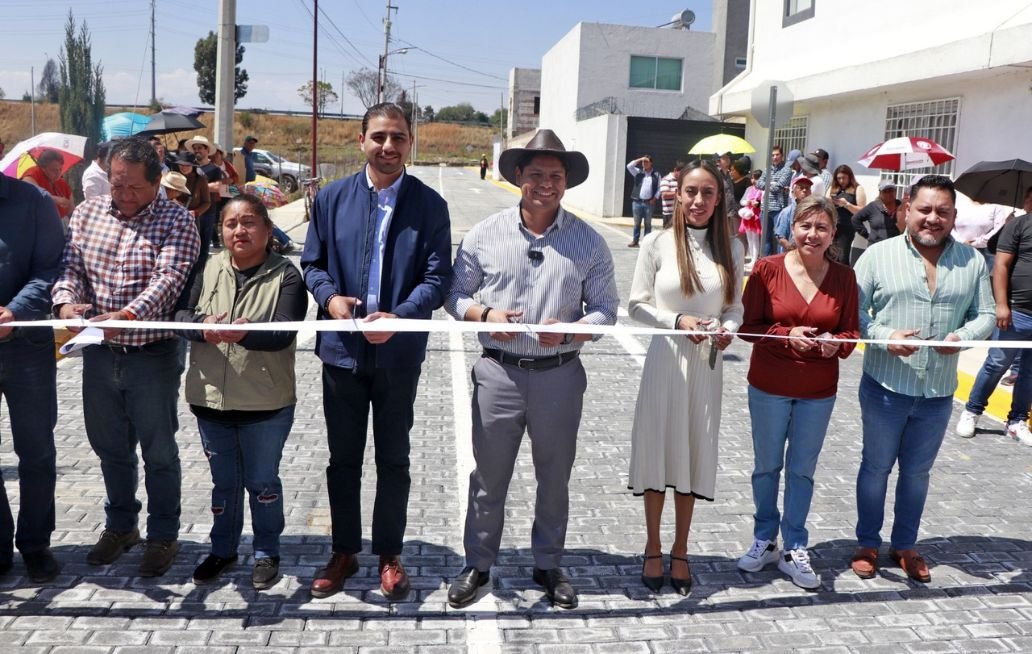 Entrega Omar Muñoz primera obra concluida en su gestión