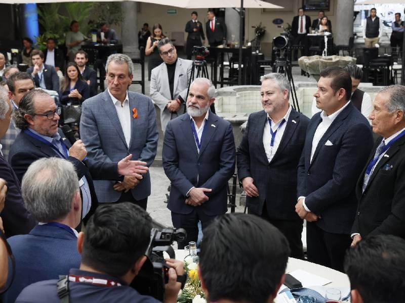 Garantizar seguridad a empresarios y desburocratizar procesos: Alejandro Armenta