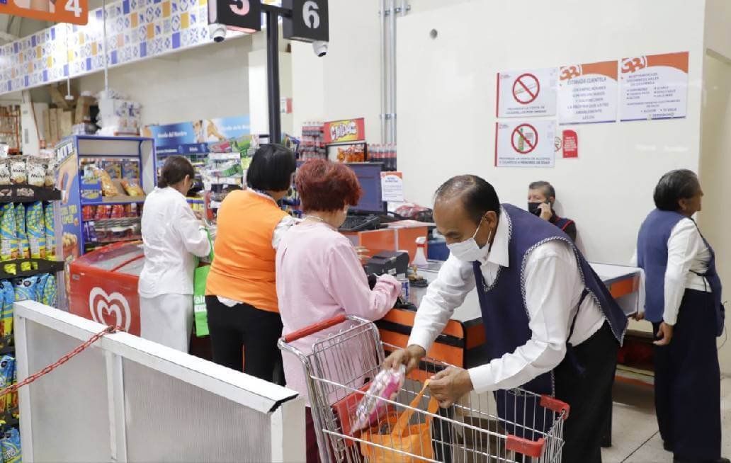 Invita el SMDIF Puebla a las personas adultas mayores a formar parte del programa Empacadores Voluntarios