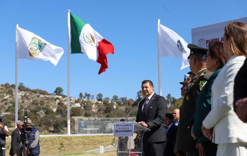 La bandera nacional enarbola la justicia y libertad: Alejandro Armenta
