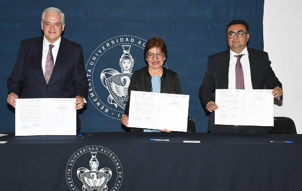 Signan convenio BUAP e ISSSTEP en materia académica, científica y tecnológica