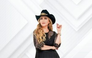Alicia Villarreal lanza señal de auxilio en pleno concierto