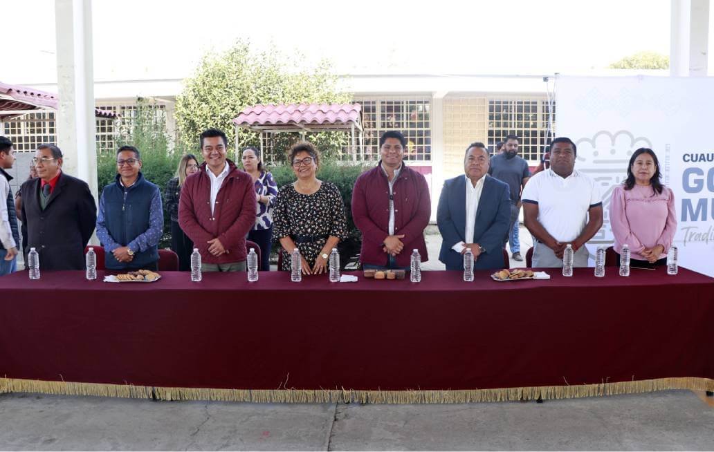 Ayuntamiento de Cuautlancingo entregó apoyos a las primarias 5 de Mayo y Cadete Virgilio Uribe