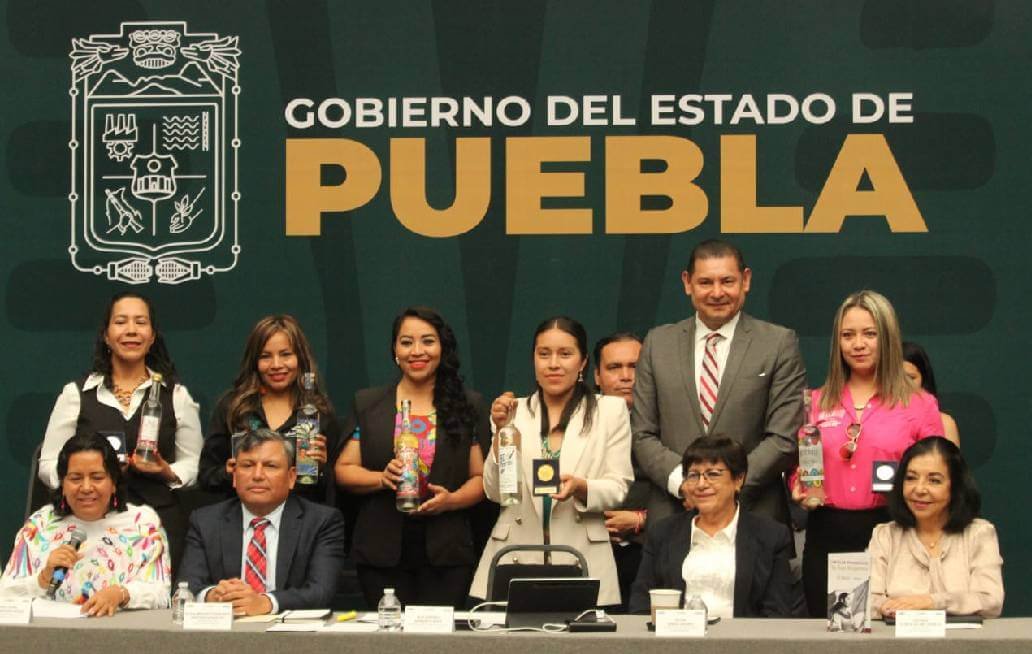 Reconoce Gobierno de Puebla a mujeres mezcaleras galardonadas en Bruselas