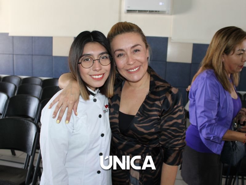 Creciendo Juntas inspira con ponencias sobre amor propio