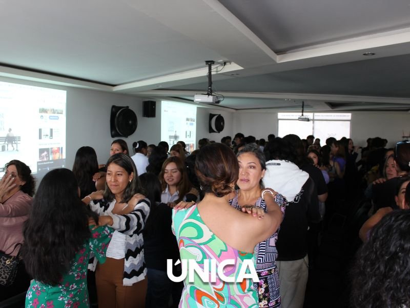 Creciendo Juntas inspira con ponencias sobre amor propio