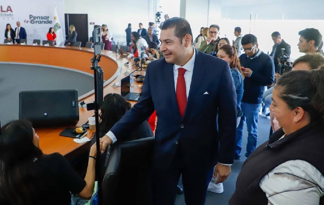 El gobernador Alejandro Armenta afirmó que en Puebla se respetan los derechos humanos y la libertad de expresión, tal y como lo establece el artículo 6 de la Constitución Política Mexicana
