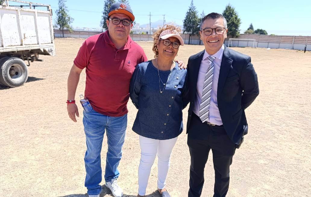 Encabeza Tere Alfaro faena comunitaria en la Escuela Josefa Ortiz de Domínguez