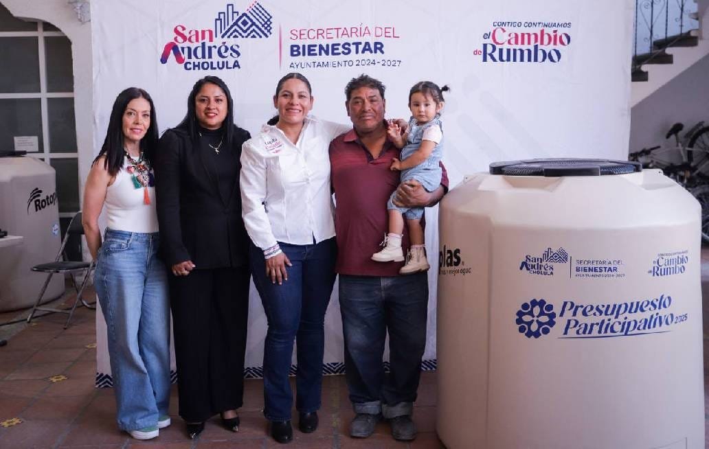 Mejora presidenta municipal de San Andrés Cholula con entrega de tinacos