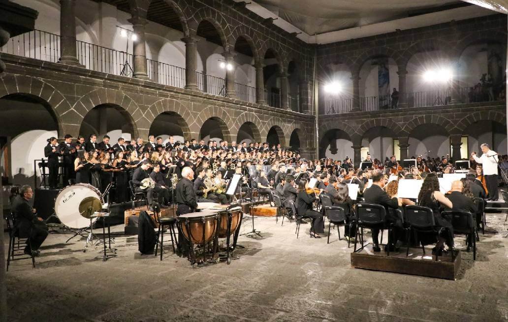 OSEP, coros BUAP y Normalista ofrecen concierto