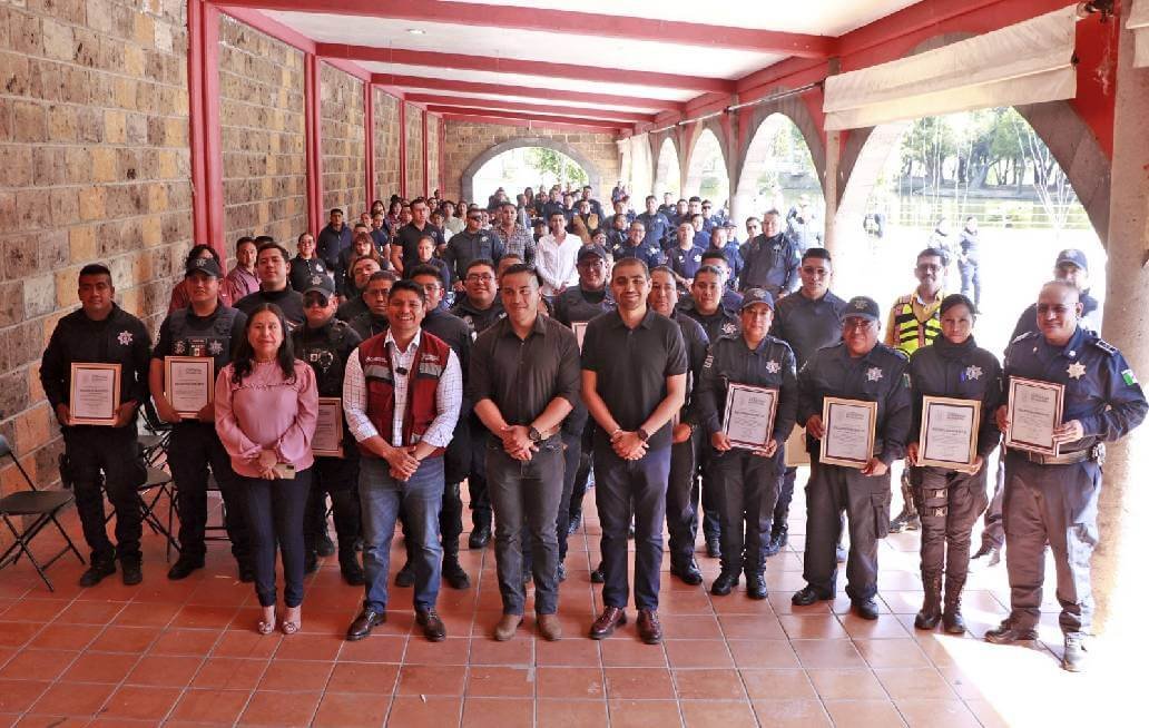 Omar Muñoz reconoce labor de elementos policíacos que han destacado en sus funciones