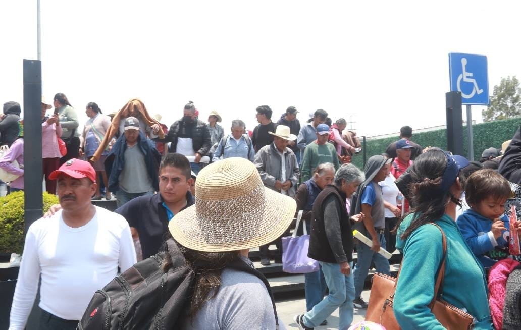 Protestan productoes de Ciudad Serdán frente al SAT