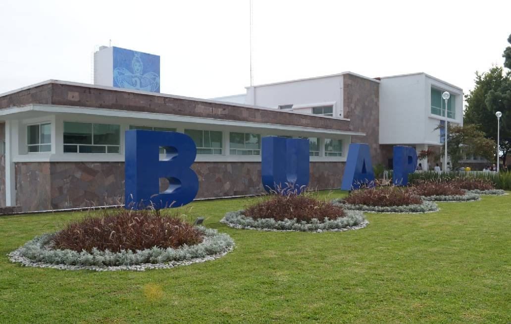 Rinde informe de labores el director del Complejo Regional Nororiental BUAP