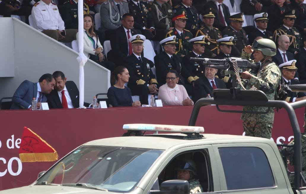 El desfile del 5 de mayo una fiesta de música, color y gallardía