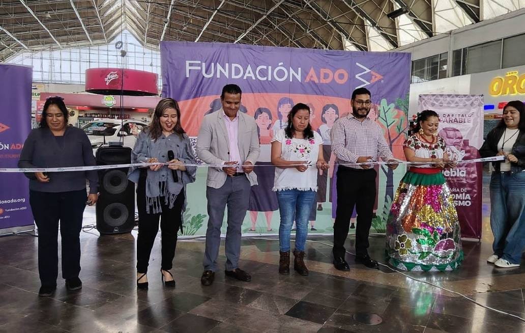 Gobierno de la Ciudad de Puebla inauguran Mercadito Artesanal en la CAPU