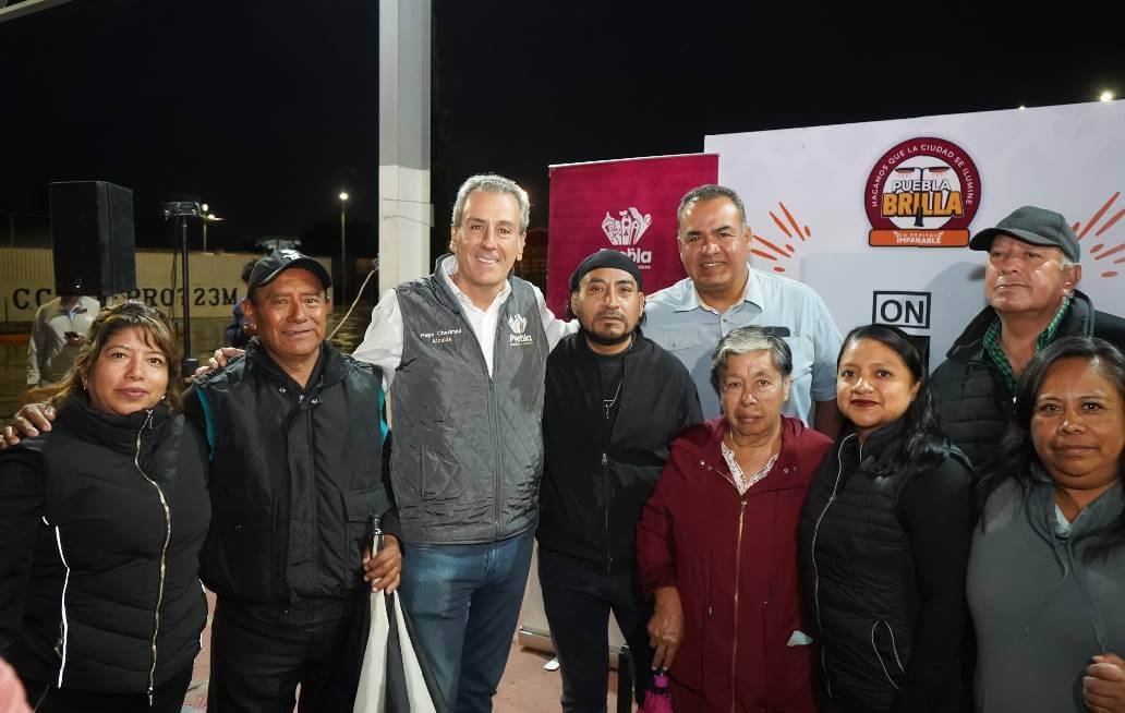 Inaugura Chedraui 354 luminarias LED en Agua Santa con Puebla Brilla