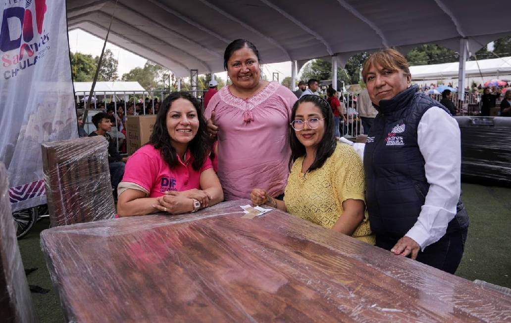 Reconocen en San Andrés el amor y entrega de las madres