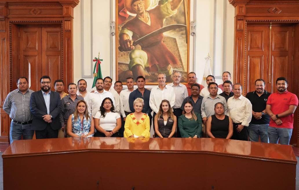 Sostiene Chedraui reunión con presidentes auxiliares para dar seguimiento a obras