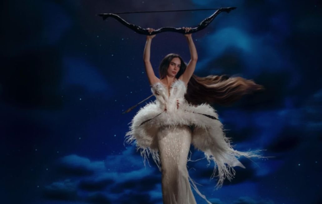 Belinda presenta la portada de 'Indómita'