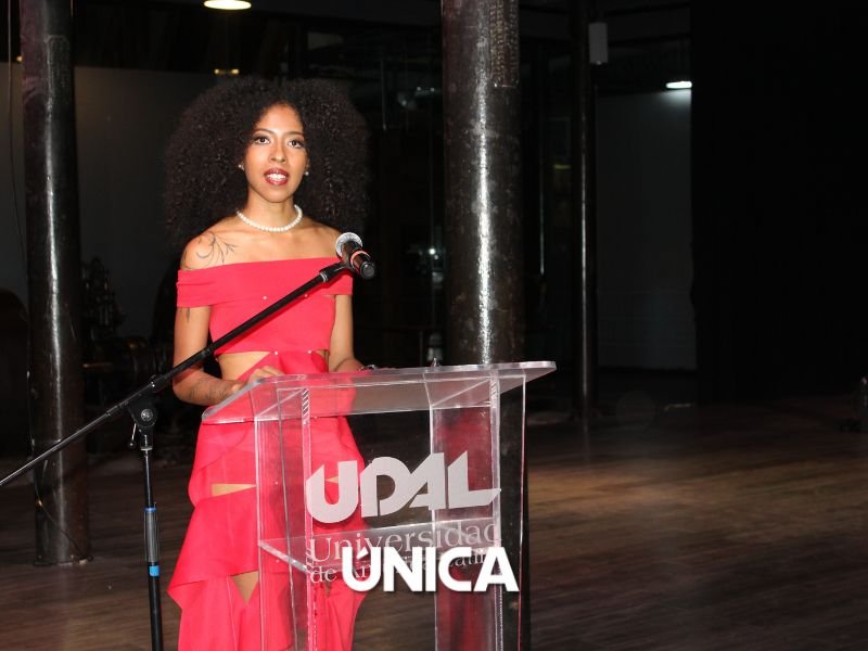 UDAL deslumbra con su pasarela Eukosmia 2025