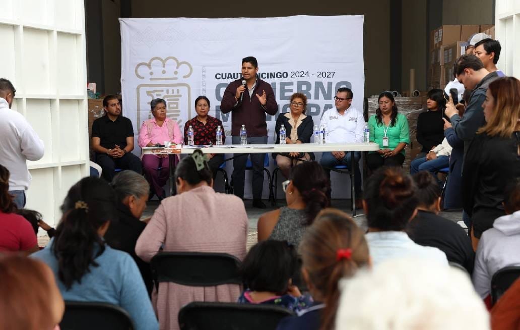 Anuncia Omar Muñoz próxima construcción de la “Casa del Abue” en Cuautlancingo Anuncia Omar Muñoz próxima construcción de la “Casa del Abue” en Cuautlancingo
