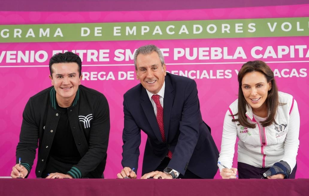 Firman convenio de colaboración SMDIF y la Gran Bodega para reforzar el programa de “Empacadores Voluntarios” Firman convenio de colaboración SMDIF y la Gran Bodega para reforzar el programa de “Empacadores Voluntarios”