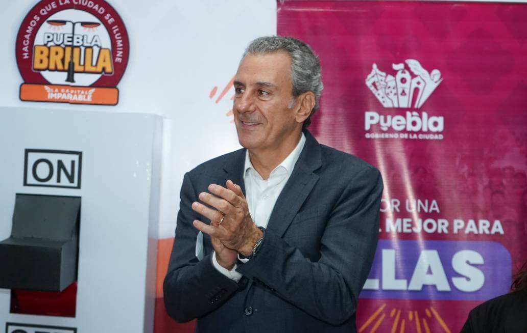 Inaugura Chedraui modernización total del alumbrado público en Tres Cruces