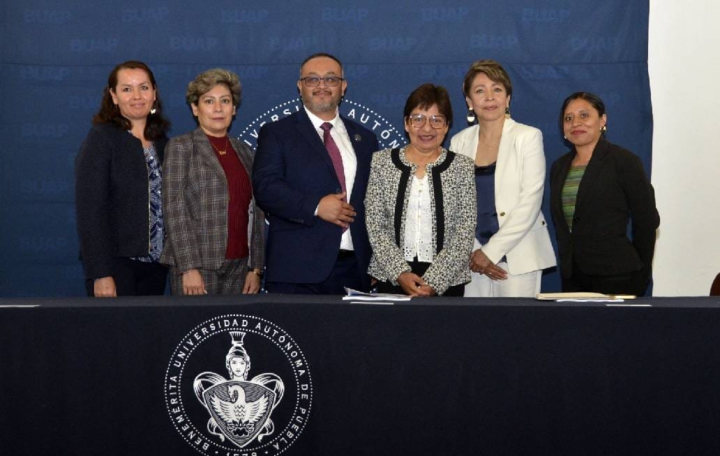 La BUAP transforma la vida de los jóvenes y de sus familias Rectora Lilia Cedillo