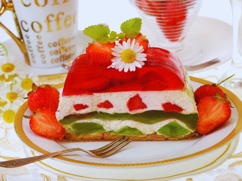 La receta de la gelatina de fresa con yogur para el dolor de rodillas