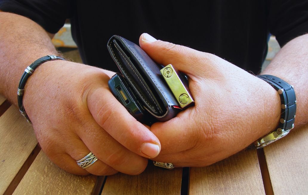 Secretaría de Seguridad Ciudadana de Cuautlancingo asegura a carteristas al terminar el baile de la feria